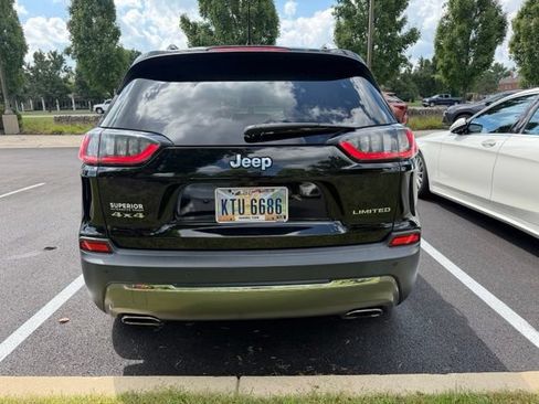 Used 2019 Jeep Cherokee Limited w/ Technology Group AWD/4WD image 9