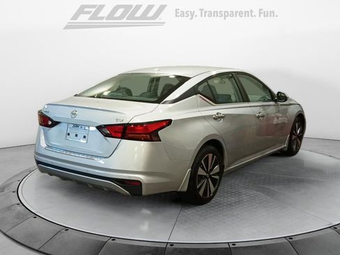 Used 2022 Nissan Altima 2.5 SV FWD image 9