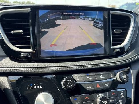 New 2027 Chrysler Pacifica Select AWD/4WD image 26