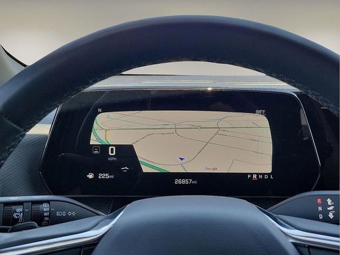 Used 2025 Chevrolet Equinox LT w/ Convenience Package II image 18