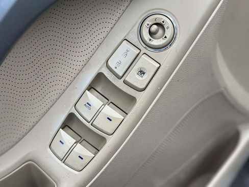 Used 2013 Hyundai Elantra Limited w/ Technology Pkg FWD image 21