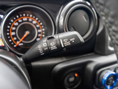 Used 2022 Jeep Wrangler Unlimited Sport image 26