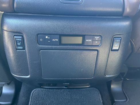 Used 2022 Nissan Armada Platinum w/ Captain's Chairs Package image 29