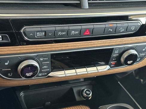 Used 2017 Audi Q7 3.0T Prestige image 21