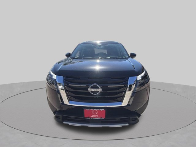 Used 2025 Nissan Pathfinder Platinum w/ Cargo Package AWD/4WD image 11