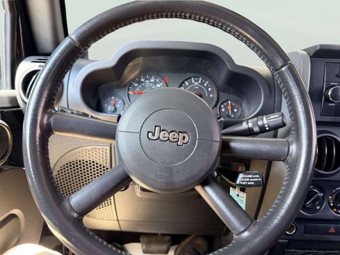 Used 2009 Jeep Wrangler Unlimited X AWD/4WD image 27