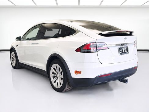 Used 2020 Tesla Model X Long Range image 11