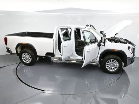 Used 2024 GMC Sierra 2500 SLE w/ SLE Convenience Package image 39