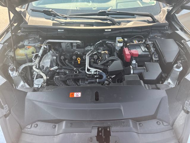 Used 2024 Mitsubishi Outlander AWD image 12