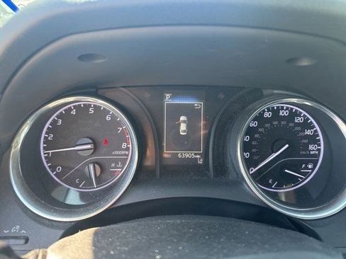 Used 2019 Toyota Camry SE image 6