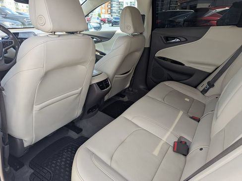 Used 2019 Chevrolet Malibu Premier w/ Sun and Wheel Package FWD image 32