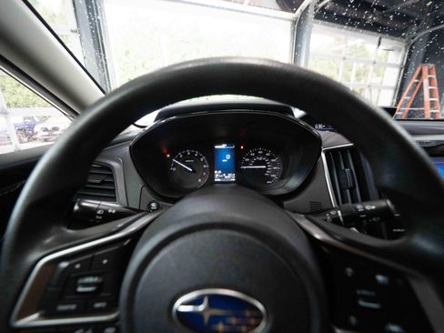 Used 2020 Subaru Crosstrek 2.0i AWD/4WD image 15