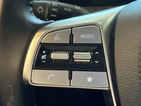 Used 2024 Kia Telluride EX w/ EX Captain's Chair Package FWD image 42