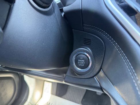 Used 2022 Subaru Outback Limited image 7