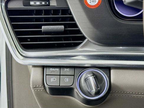 Used 2022 Porsche Panamera GTS image 14