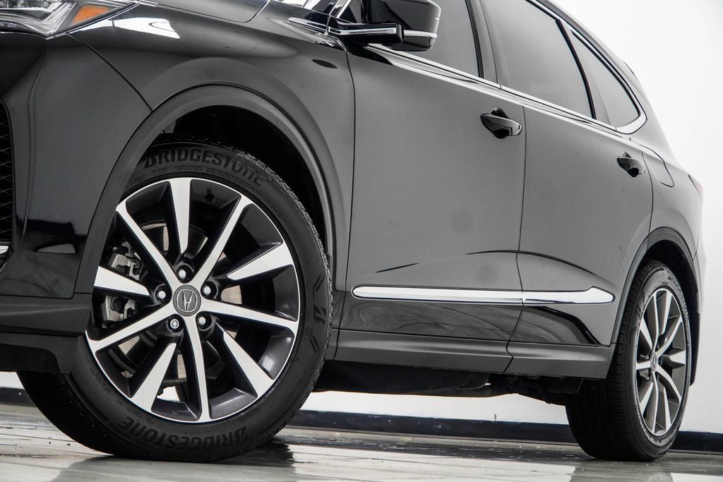 Used 2026 Acura MDX w/ Technology Package FWD image 4