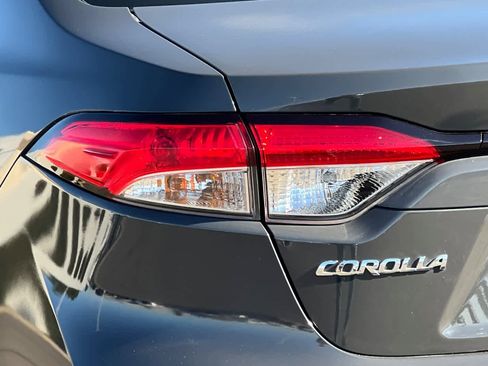 Used 2023 Toyota Corolla LE image 28