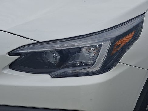 Used 2022 Subaru Outback Premium AWD/4WD image 9