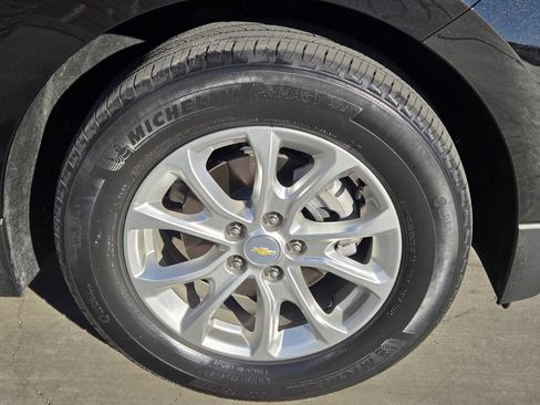 Used 2021 Chevrolet Equinox LS w/ LS Convenience Package image 8