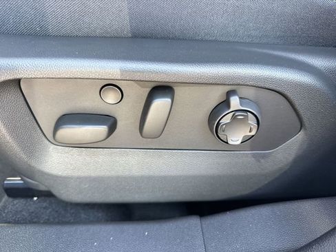 New 2026 Buick Envision Avenir image 12