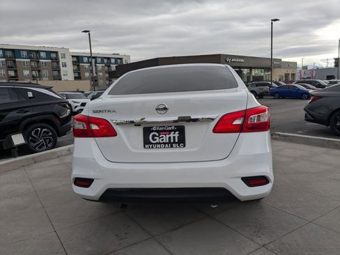 Used 2018 Nissan Sentra S image 5