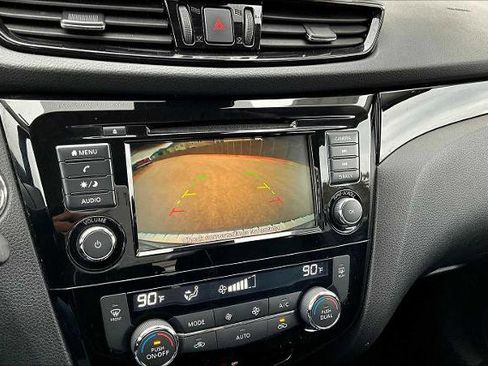 Certified 2021 Nissan Rogue Sport SV image 25