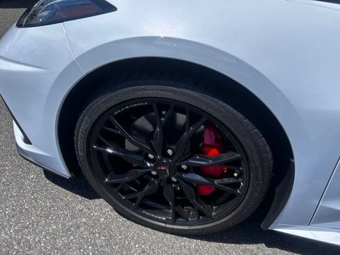 Used 2023 Chevrolet Corvette Stingray Preferred Cpe w/ Z51 Performance Package RWD image 8