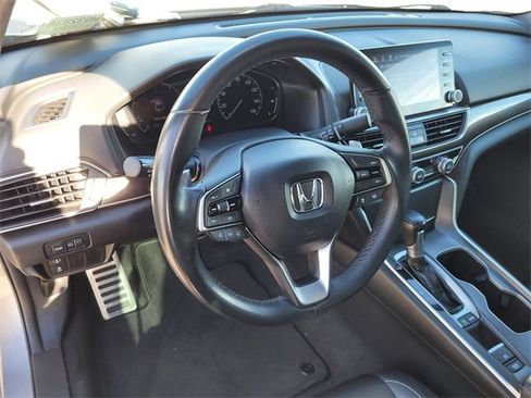Used 2019 Honda Accord Sport image 9