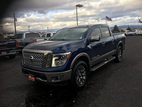 Used 2018 Nissan Titan Platinum Reserve image 1
