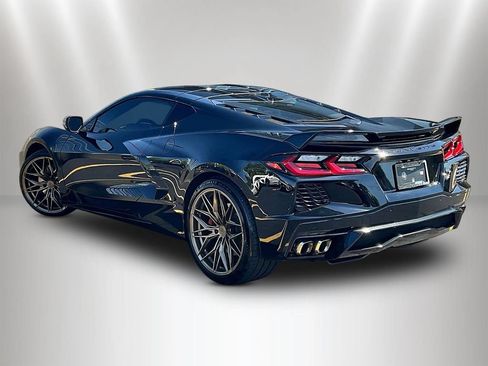Used 2023 Chevrolet Corvette Stingray Preferred Cpe w/ Z51 Performance Package RWD image 4