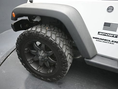 Used 2017 Jeep Wrangler Unlimited Sport w/ Quick Order Package 24S AWD/4WD image 21