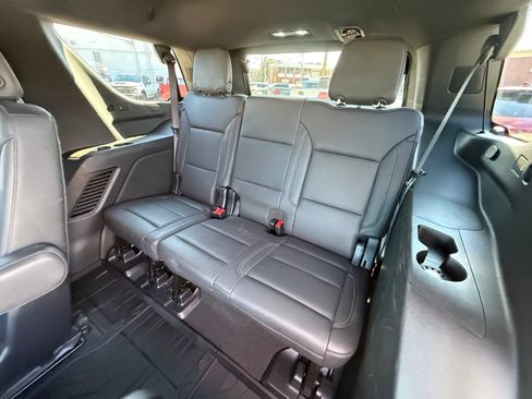 Used 2025 Chevrolet Tahoe Z71 w/ Comfort Package AWD/4WD image 26