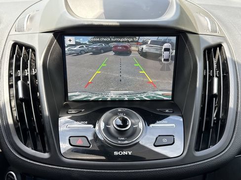 Used 2019 Ford Escape Titanium AWD/4WD image 22