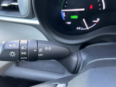 Used 2023 Toyota Sienna XLE FWD image 20