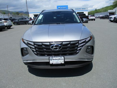 Used 2024 Hyundai Tucson SEL w/ Convenience Package AWD/4WD image 2