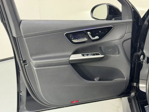 Used 2024 Mercedes-Benz GLC 300 w/ AMG Line image 42