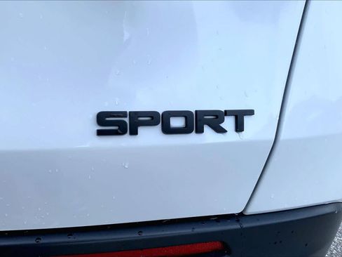 Used 2024 Honda HR-V Sport image 10