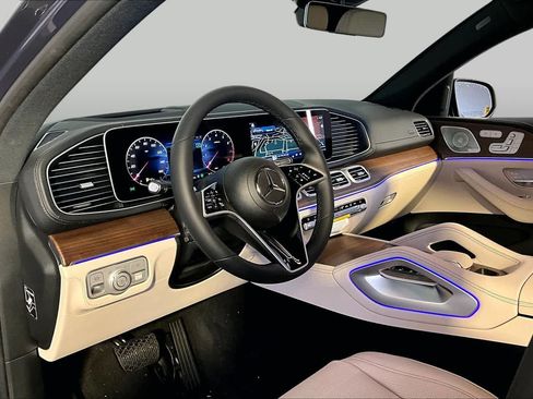 New 2026 Mercedes-Benz GLE 450 4MATIC Coupe image 9