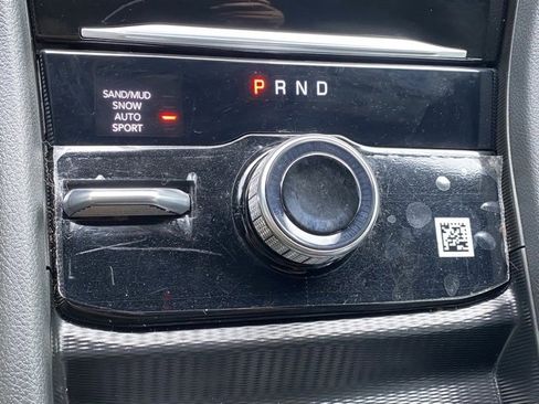 Used 2025 Jeep Grand Cherokee Limited image 24