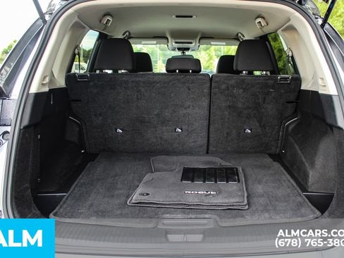 Used 2024 Nissan Rogue S FWD image 21