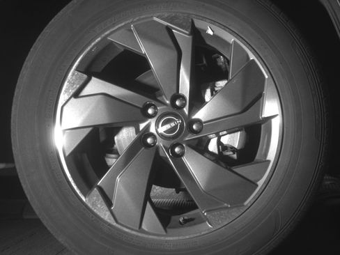 Used 2025 Nissan Rogue SV image 13