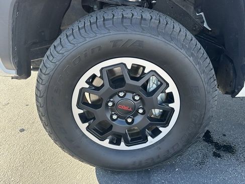 Used 2025 Toyota Tacoma TRD Off-Road image 37