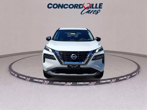 Used 2023 Nissan Rogue S AWD/4WD image 2