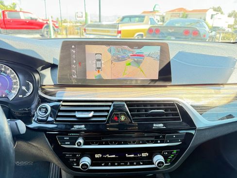 Used 2019 BMW 530e w/ Convenience Package image 26