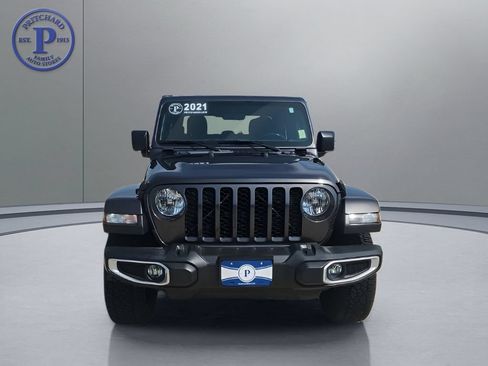 Used 2021 Jeep Gladiator Sport AWD/4WD image 2