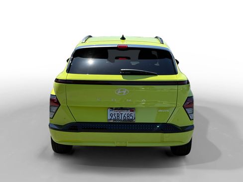 Certified 2025 Hyundai Kona Limited FWD image 4