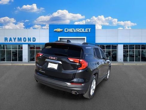 Certified 2018 GMC Terrain SLE w/ Driver Convenience Package FWD image 4