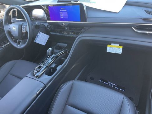 New 2026 Toyota Crown Signia image 24