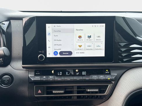 Used 2025 Toyota Camry XLE image 21