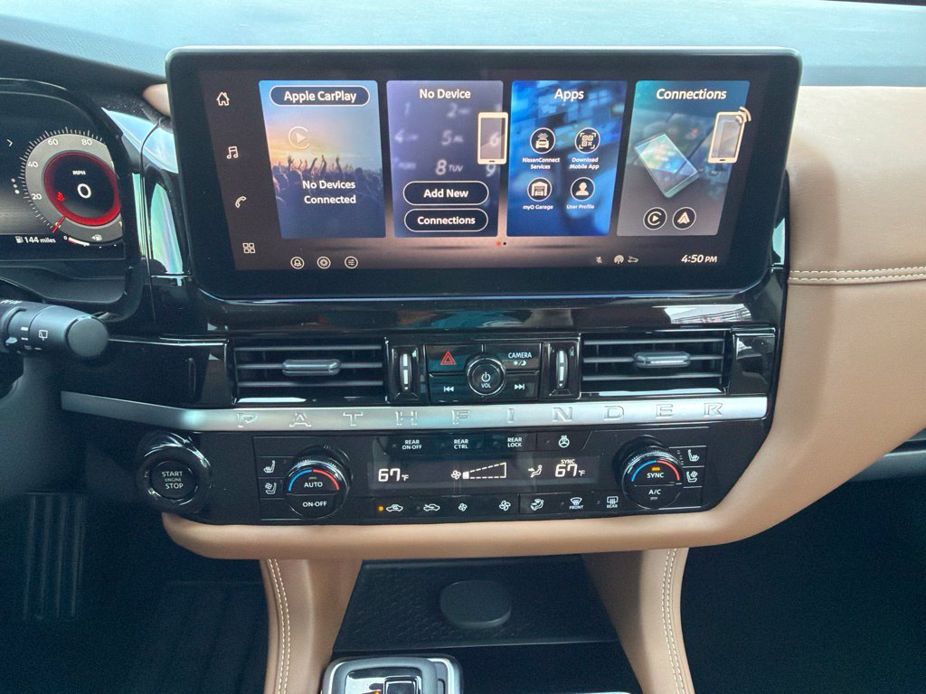 Used 2026 Nissan Pathfinder Platinum w/ Cargo Package AWD/4WD image 26